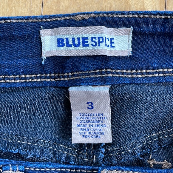 Mid Rise 26 Bermuda Jean Shorts - Picture 7 of 8